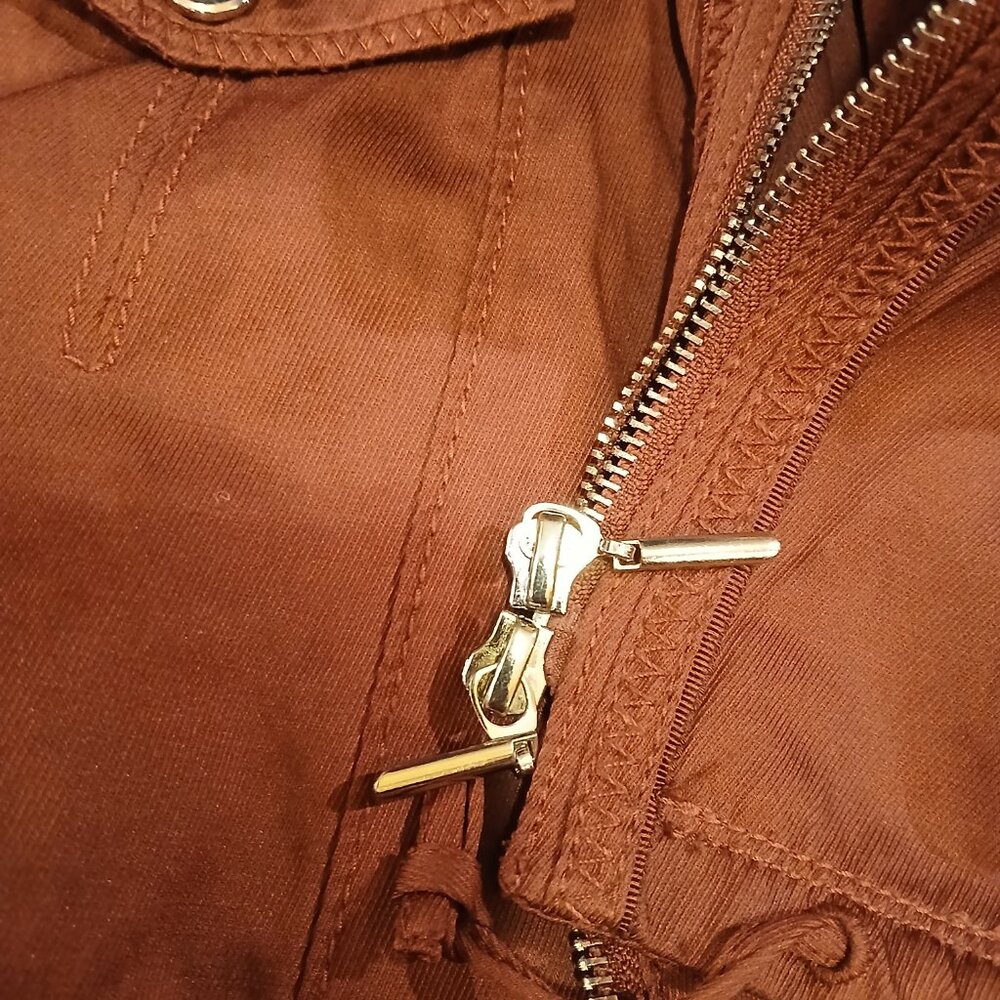 WHITE HOUSE BLACK MARKET Burgundy Utility Jacket Size 4 EUC - Picture 6 of 16